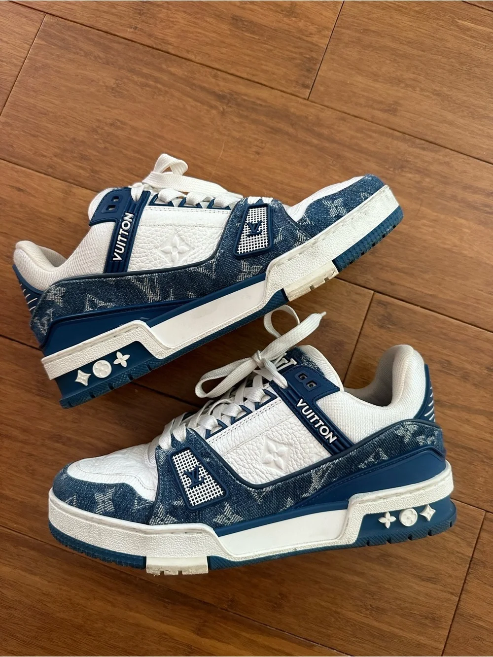 Almost brand new Louis Vuitton Women’s White and Blue Low-Top Sneakers